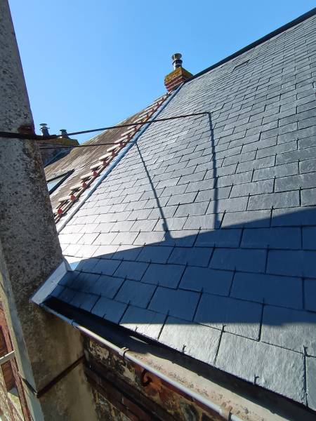 Couverture en ardoises naturelles 32x22, sur le secteur de ROUEN
