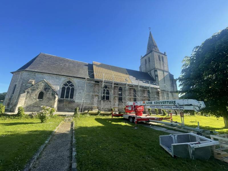 Entreprise qualifiée pour la rénovation d'une toiture ardoise pour l'Eglise d'Angerville-Bailleul en Seine-Maritime