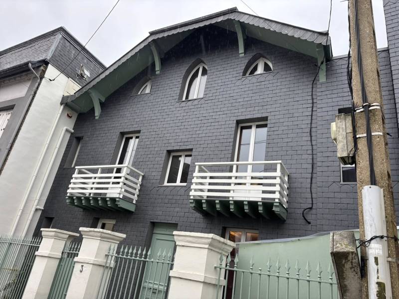 Entreprise de couverture à Sainte-Adresse : isolation thermique des murs par l’extérieur, éligible à la prime CEE et finitions en ardoise