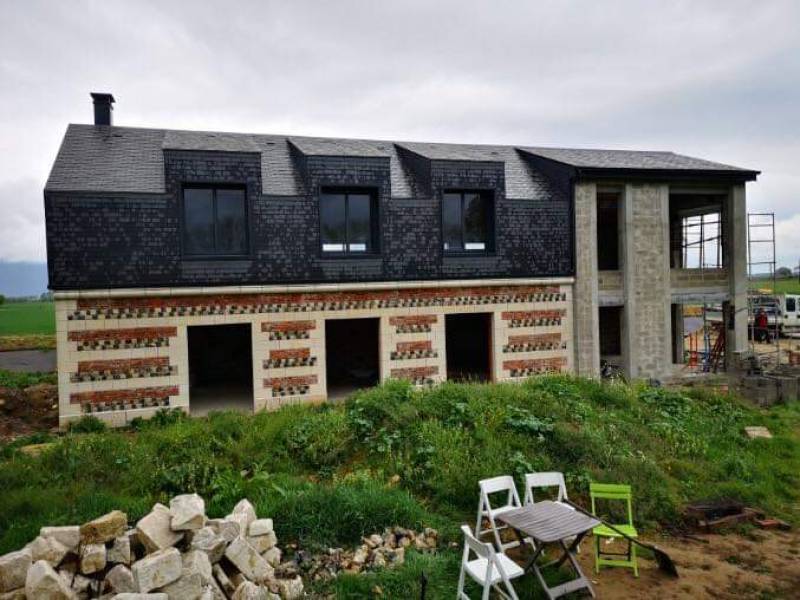 Pose d'isolation extérieur sarking avec couverture en ardoise naturelle à Cauville-sur-mer proche Le Havre