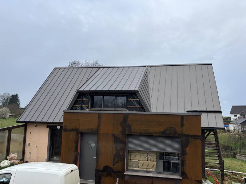 Rénovation d'une couverture en zinc joint debout, gouttière zinc secteur Lillebonne