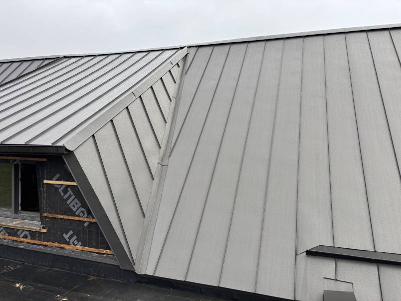 Rénovation d'une couverture en zinc joint debout, gouttière zinc secteur Lillebonne