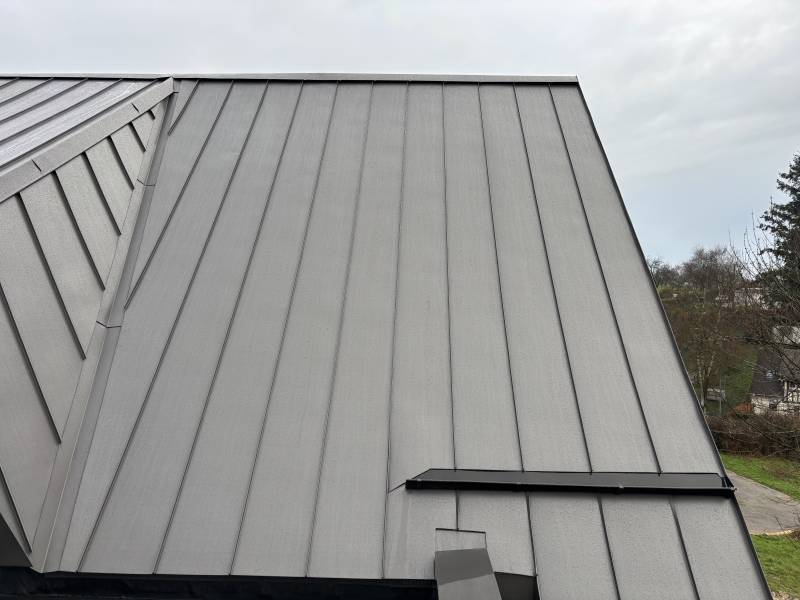 Rénovation d'une couverture en zinc joint debout, gouttière zinc secteur Lillebonne